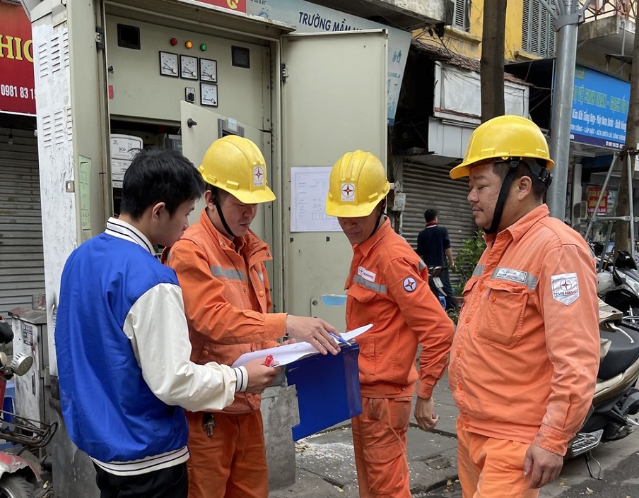 Giá điện tăng, người dân phải trả thêm bao nhiêu tiền mỗi tháng?